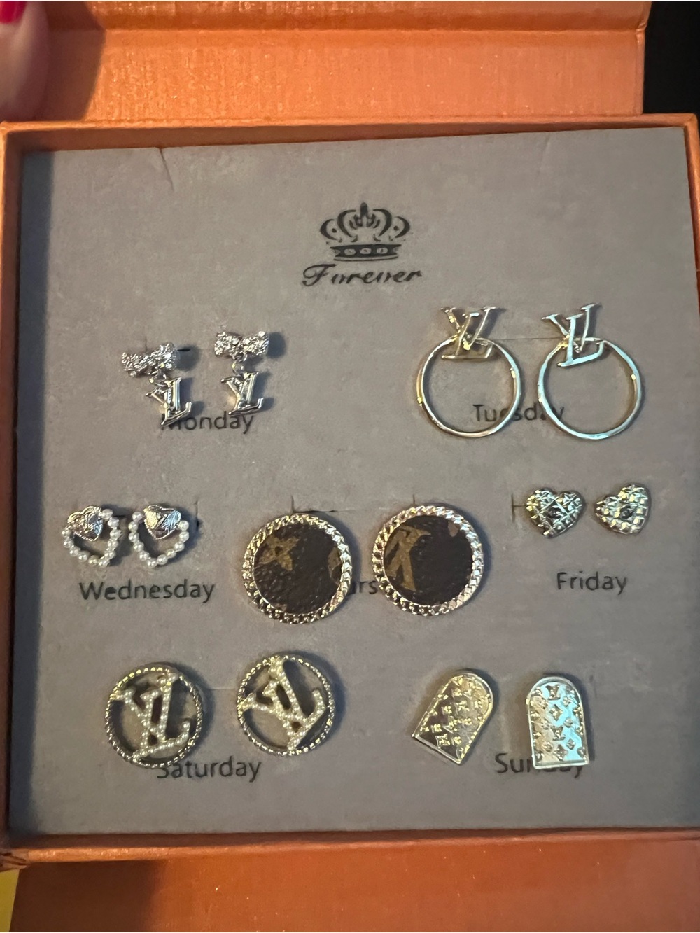 Fashion Earrings Set - Picture 4 of 7